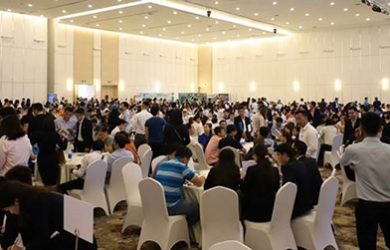 Khách hàng tại lễ công bố dự án.