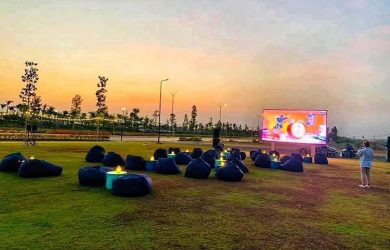 Trải nghiệm cảm giác xem phim ngoài trời tại Waterpoint
