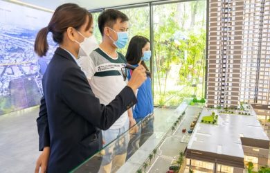 Người mua “nương tựa” vào đâu giữa bối cảnh ngân hàng siết vay bất động sản?