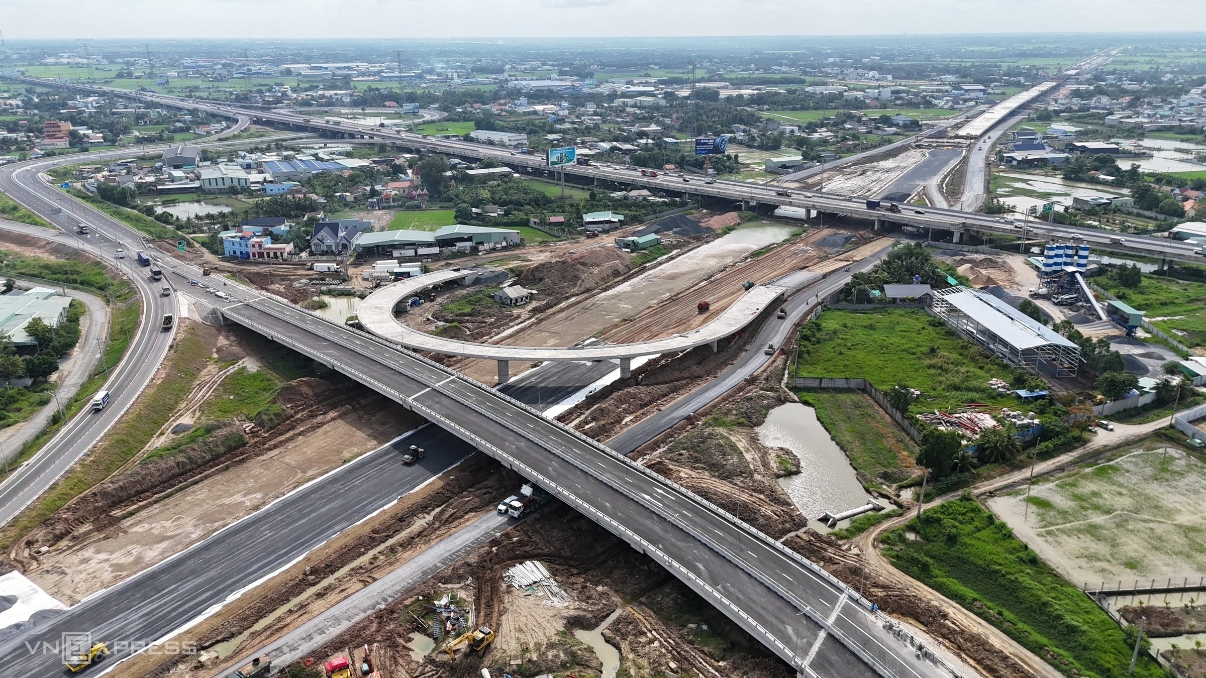 Vành đai 3 TP HCM qua Long An sau hai năm thi công