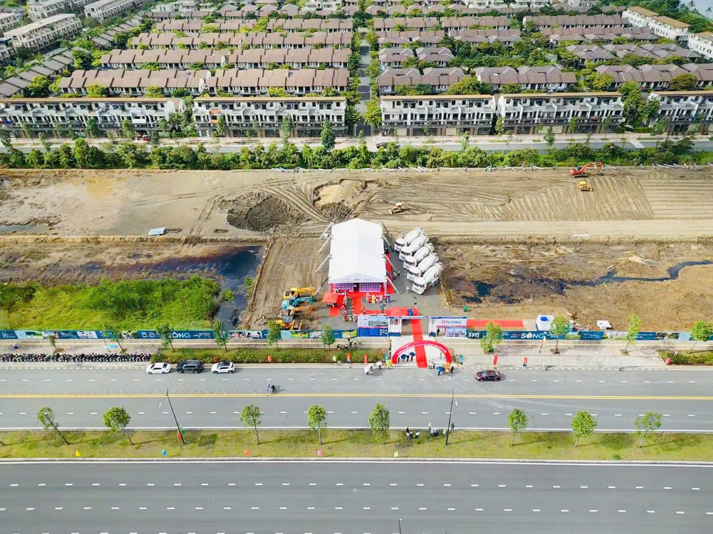 Hình ảnh tiến độ xây dựng Solaria Rise cập nhật mới nhất.