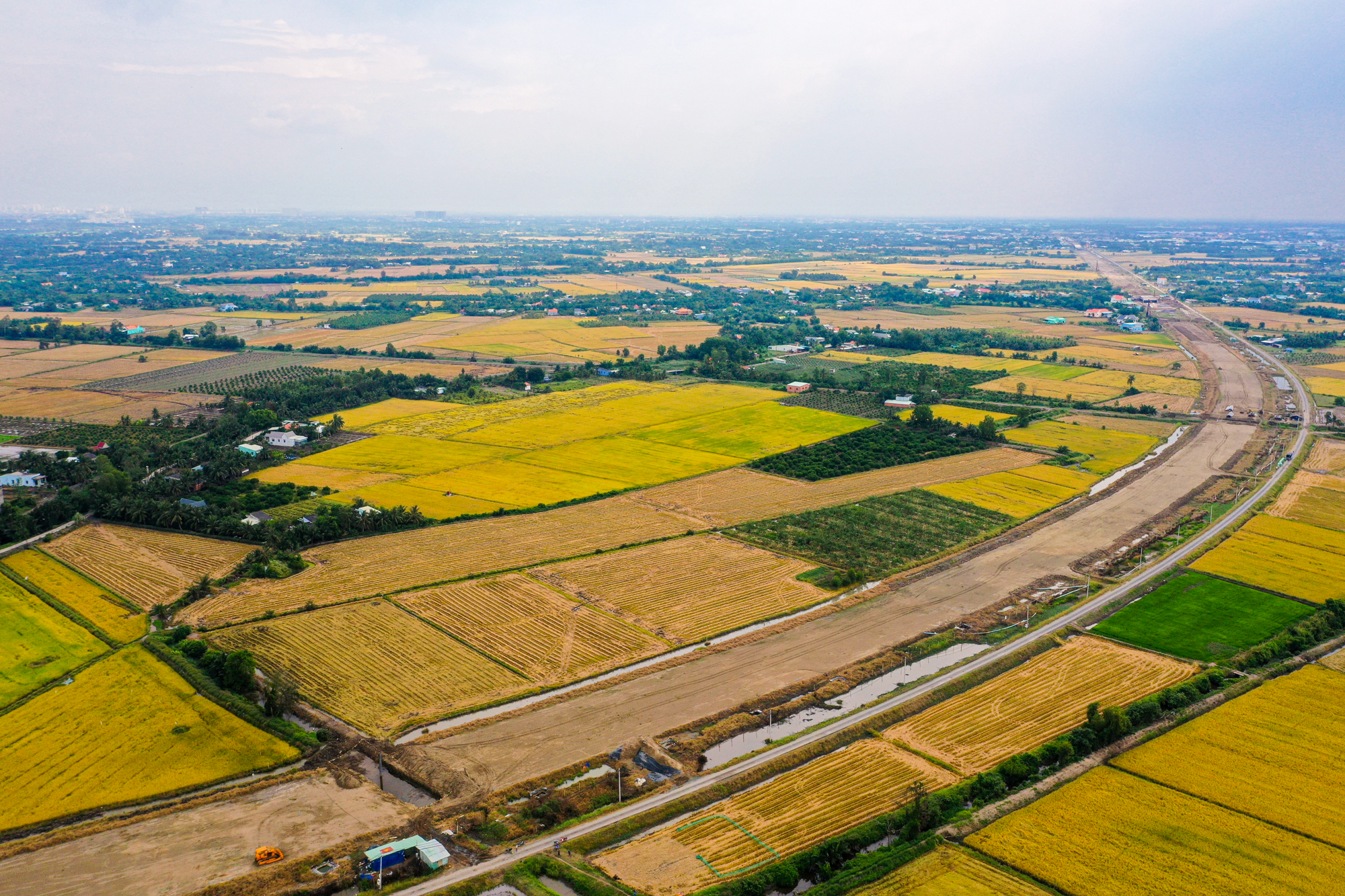 Cuối năm 2025, sẽ thông xe kỹ thuật đường Vành đai 3 đoạn qua Long An