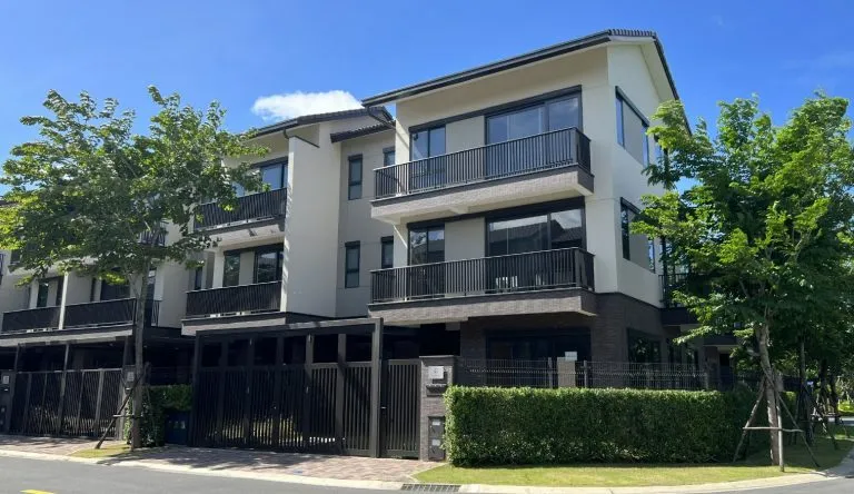 Nhà phố vườn 1 trệt 2 lầu Waterpoint Nam Long