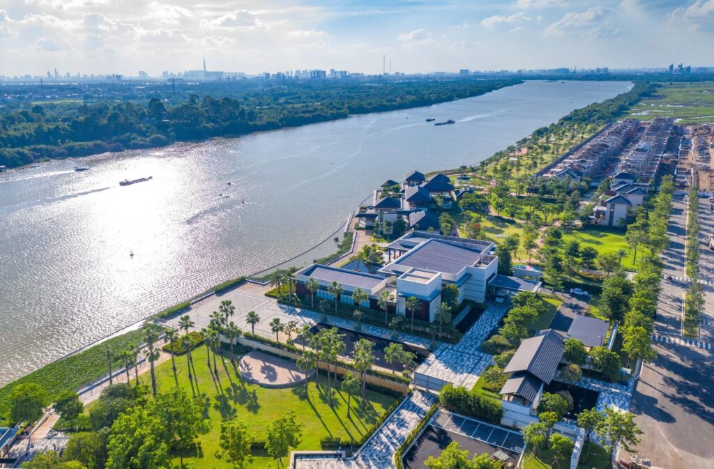 Dự án SwanBay City Nhơn Trạch là Khu đô thị cổ điển kiểu Pháp được Tập đoàn CFLD (Swan City) đầu tư triển khai tại khu vực bán đảo Đại Phước
